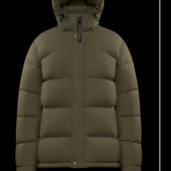 Aritzia Jackets & Blazers - ARITZIA SUPER PUFF